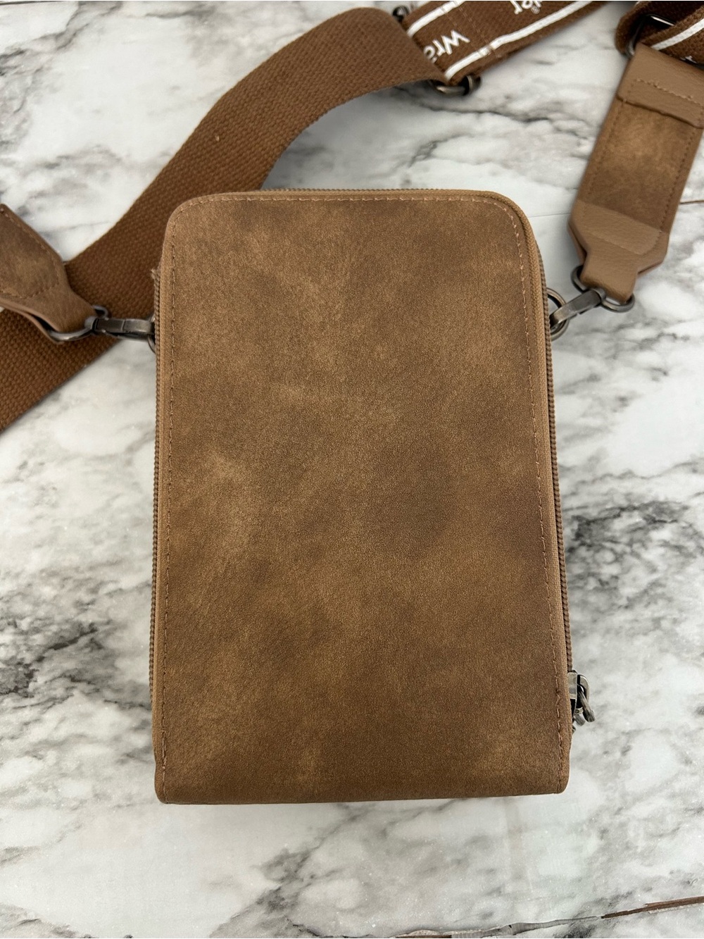 Wrangler Crossbody Bag branded adjustable strap vegan leather lots of storage - Picture 5 of 7
